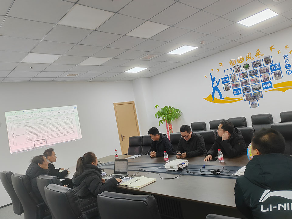 <strong>山東某油田領(lǐng)導(dǎo)蒞臨凱迪正大考察交流，現(xiàn)場(chǎng)復(fù)核項(xiàng)目進(jìn)展</strong>